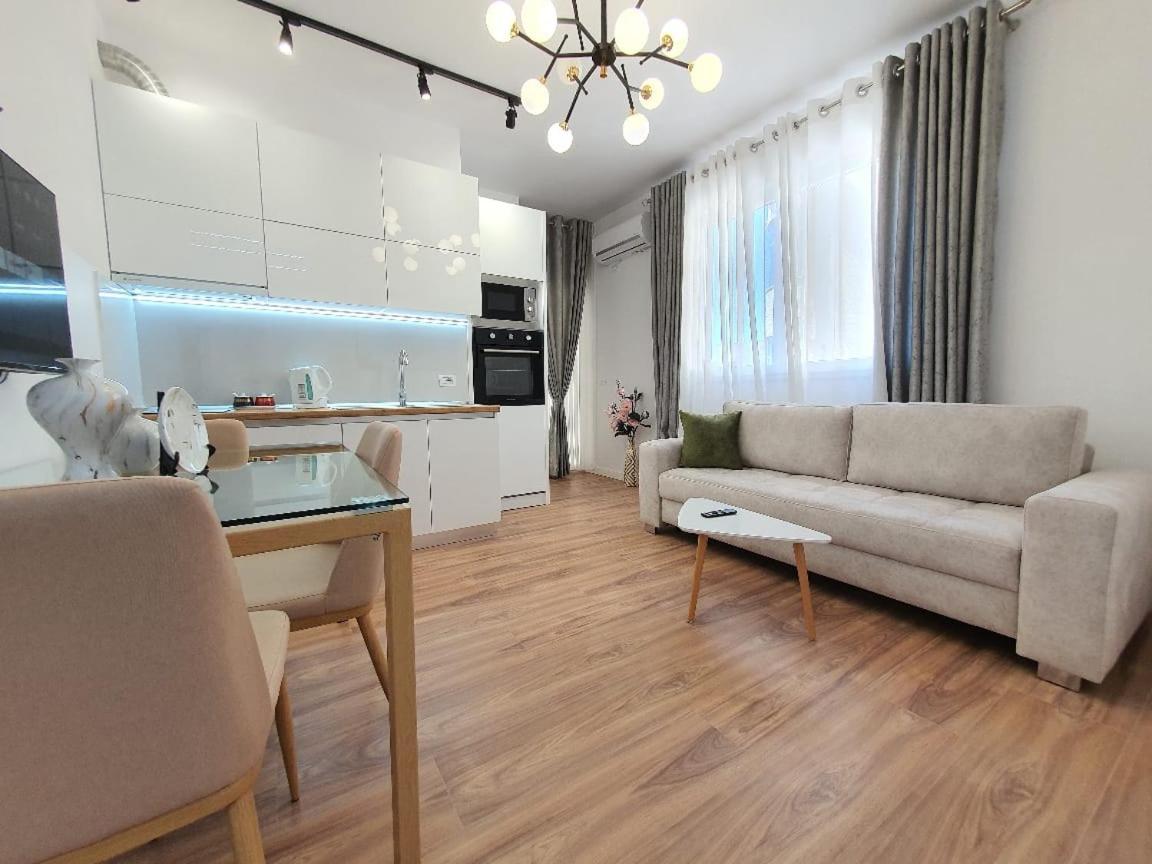 Miku Apartment-Stunning Apartment At Taiwan Tirana Exterior photo