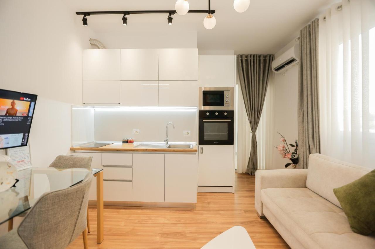 Miku Apartment-Stunning Apartment At Taiwan Tirana Exterior photo